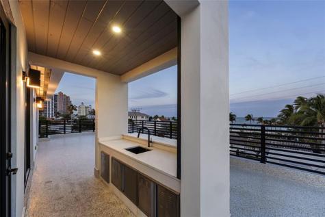 3320 NE 17th Street Fort Lauderdale FL 33305