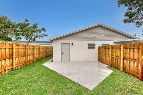 416 W Mango Street Lantana FL 33462