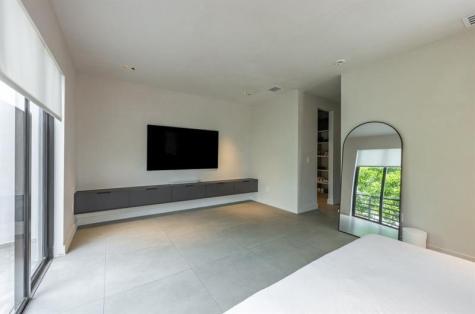 1635 SW 19th Terrace Miami FL 33145