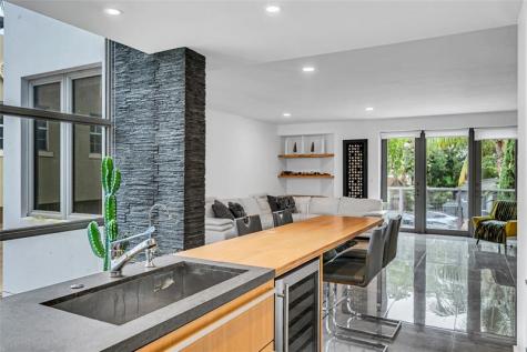 1511 NE 4th Place Fort Lauderdale FL 33301
