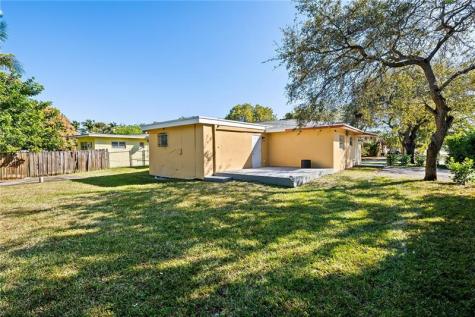 581 NW 17th Place Fort Lauderdale FL 33311