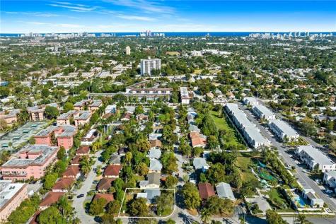 581 NW 17th Place Fort Lauderdale FL 33311