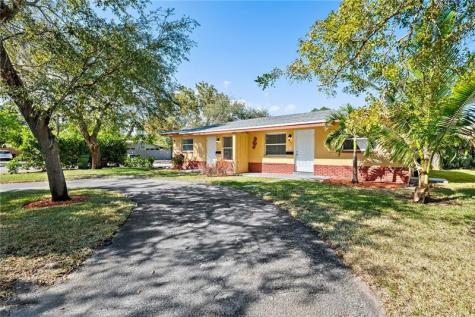 581 NW 17th Place Fort Lauderdale FL 33311