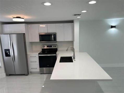 972 Jeffery Street Boca Raton FL 33487