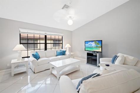 3258 Jog Park Drive Greenacres FL 33467