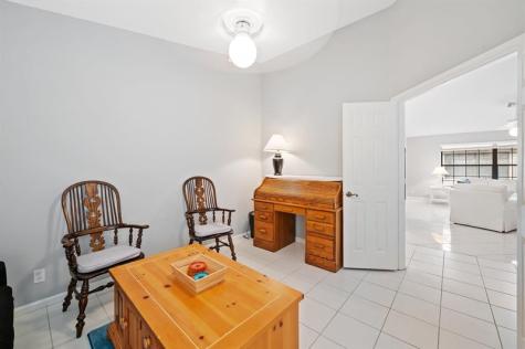 3258 Jog Park Drive Greenacres FL 33467