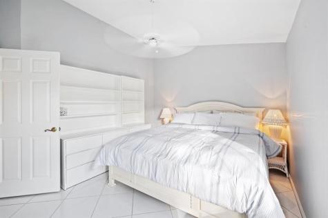 3258 Jog Park Drive Greenacres FL 33467