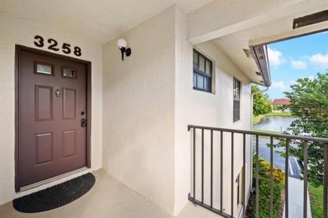 3258 Jog Park Drive Greenacres FL 33467