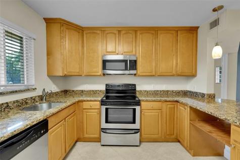 410 SW 15th Street Pompano Beach FL 33060