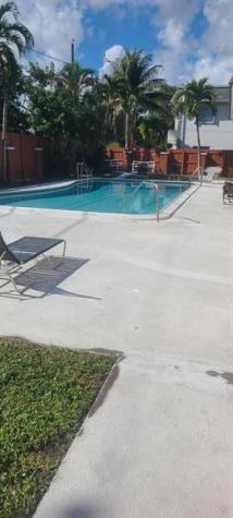 320 SW 1st Street Pompano Beach FL 33060