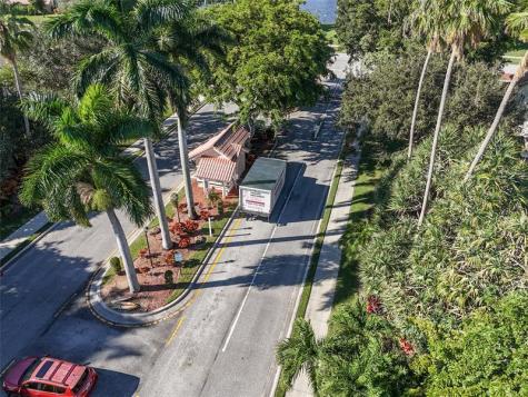 11310 Lake Tree Court Boca Raton FL 33498
