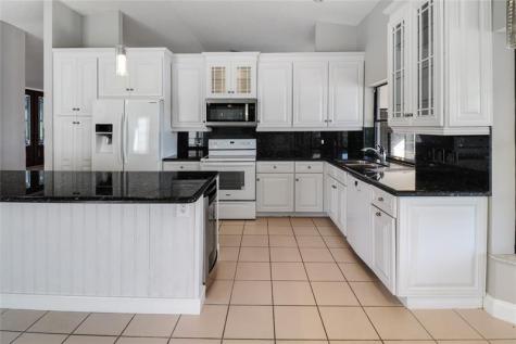 11310 Lake Tree Court Boca Raton FL 33498