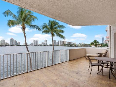 18260 N Bay Road Sunny Isles Beach FL 33160
