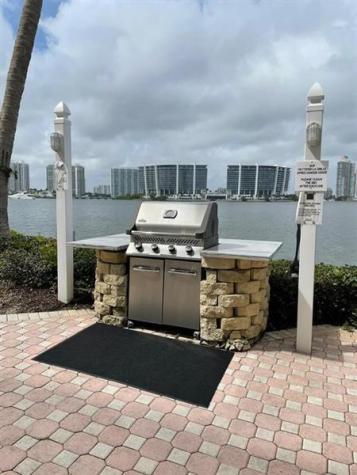 18260 N Bay Road Sunny Isles Beach FL 33160