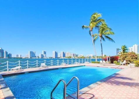 18260 N Bay Road Sunny Isles Beach FL 33160