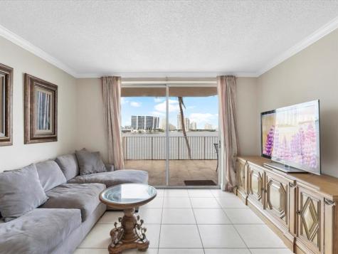 18260 N Bay Road Sunny Isles Beach FL 33160