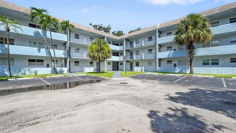 8351 Sands Point Boulevard Tamarac FL 33321