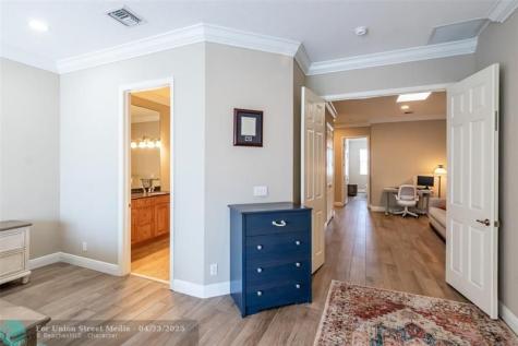 3909 NE 21st Avenue Fort Lauderdale FL 33308