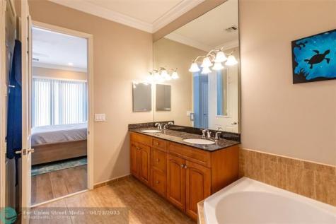 3909 NE 21st Avenue Fort Lauderdale FL 33308