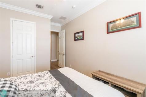 3909 NE 21st Avenue Fort Lauderdale FL 33308
