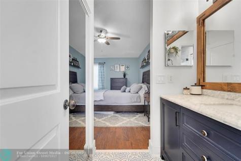 7542 NW 3rd Street Plantation FL 33317