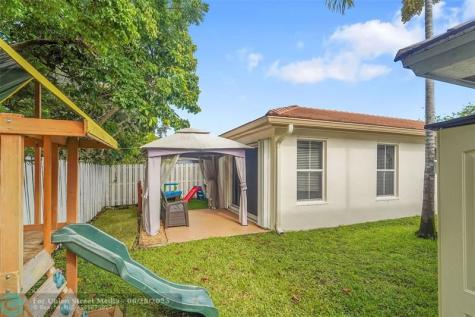 7542 NW 3rd Street Plantation FL 33317