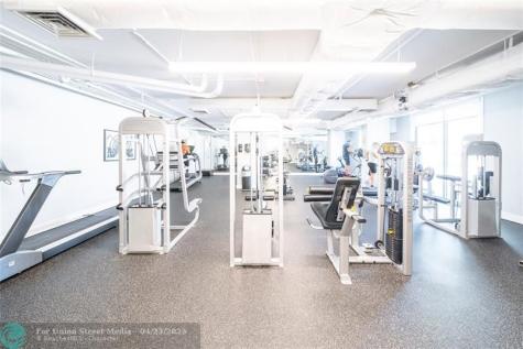 140 S Dixie Highway Hollywood FL 33020