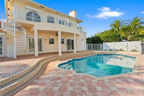 2671 NE 22nd Court Pompano Beach FL 33062