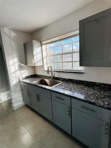 8657 SW 5th Street Pembroke Pines FL 33025