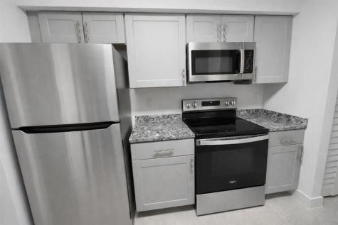 8657 SW 5th Street Pembroke Pines FL 33025