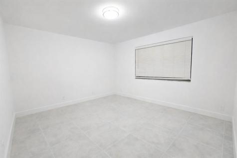 8657 SW 5th Street Pembroke Pines FL 33025