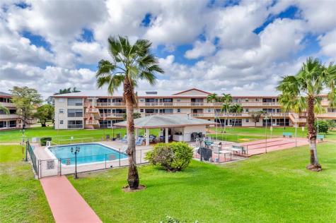 5300 Washington Street Hollywood FL 33021