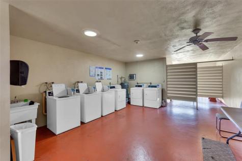 5300 Washington Street Hollywood FL 33021