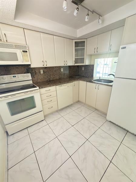 9374 SW 3rd Street Boca Raton FL 33428