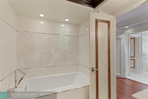 2917 S Ocean Boulevard Highland Beach FL 33487