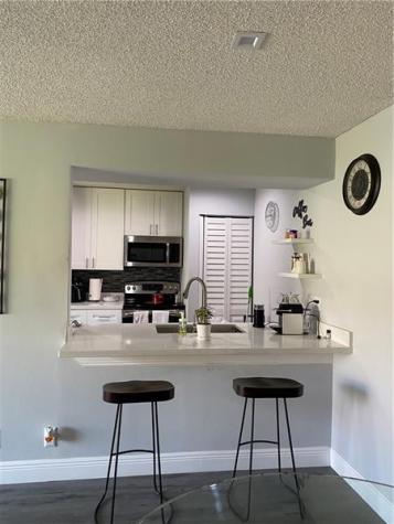 401 SW 86th Avenue Pembroke Pines FL 33025
