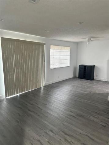 401 SW 86th Avenue Pembroke Pines FL 33025