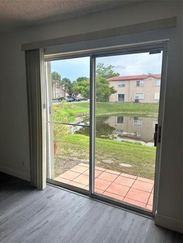 401 SW 86th Avenue Pembroke Pines FL 33025