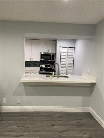 401 SW 86th Avenue Pembroke Pines FL 33025