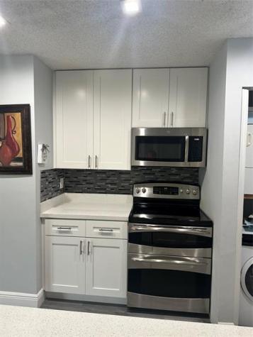 401 SW 86th Avenue Pembroke Pines FL 33025