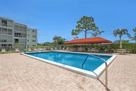 6850 10TH Avenue Lake Worth FL 33467