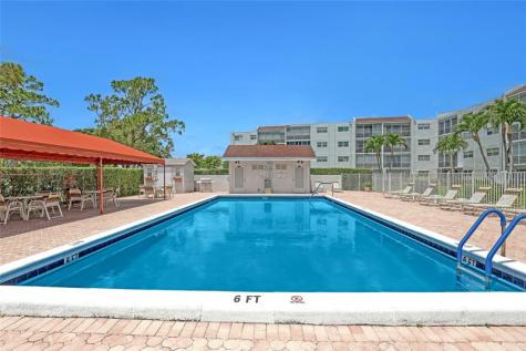 6850 10TH Avenue Lake Worth FL 33467