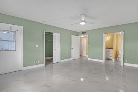 6850 10TH Avenue Lake Worth FL 33467
