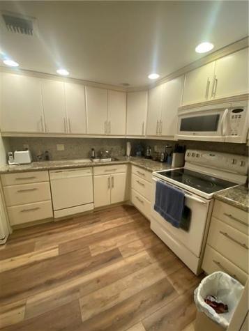 4280 Oaks Terrace Pompano Beach FL 33069