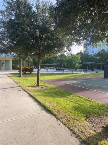 4280 Oaks Terrace Pompano Beach FL 33069