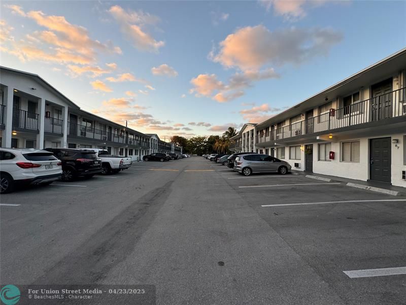 1814 E Oakland Park Boulevard Fort Lauderdale FL 33306