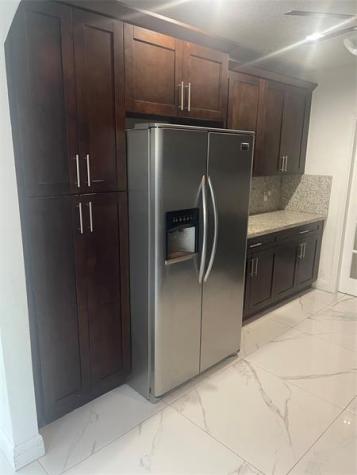 824 N Rainbow Drive Hollywood FL 33021