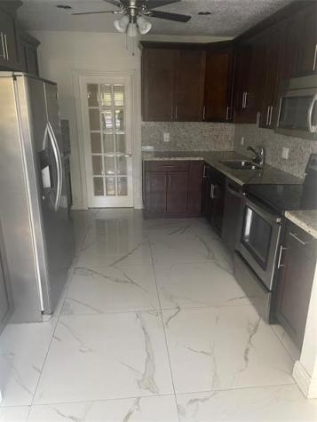 824 N Rainbow Drive Hollywood FL 33021