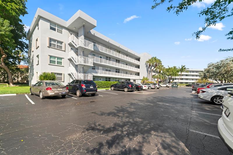 113 Royal Park Drive Oakland Park FL 33309
