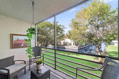 113 Royal Park Drive Oakland Park FL 33309